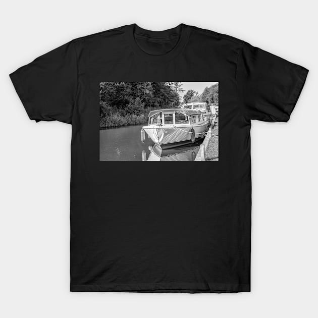 Front on view of holiday boat moored up on the Norfolk Broads T-Shirt by yackers1